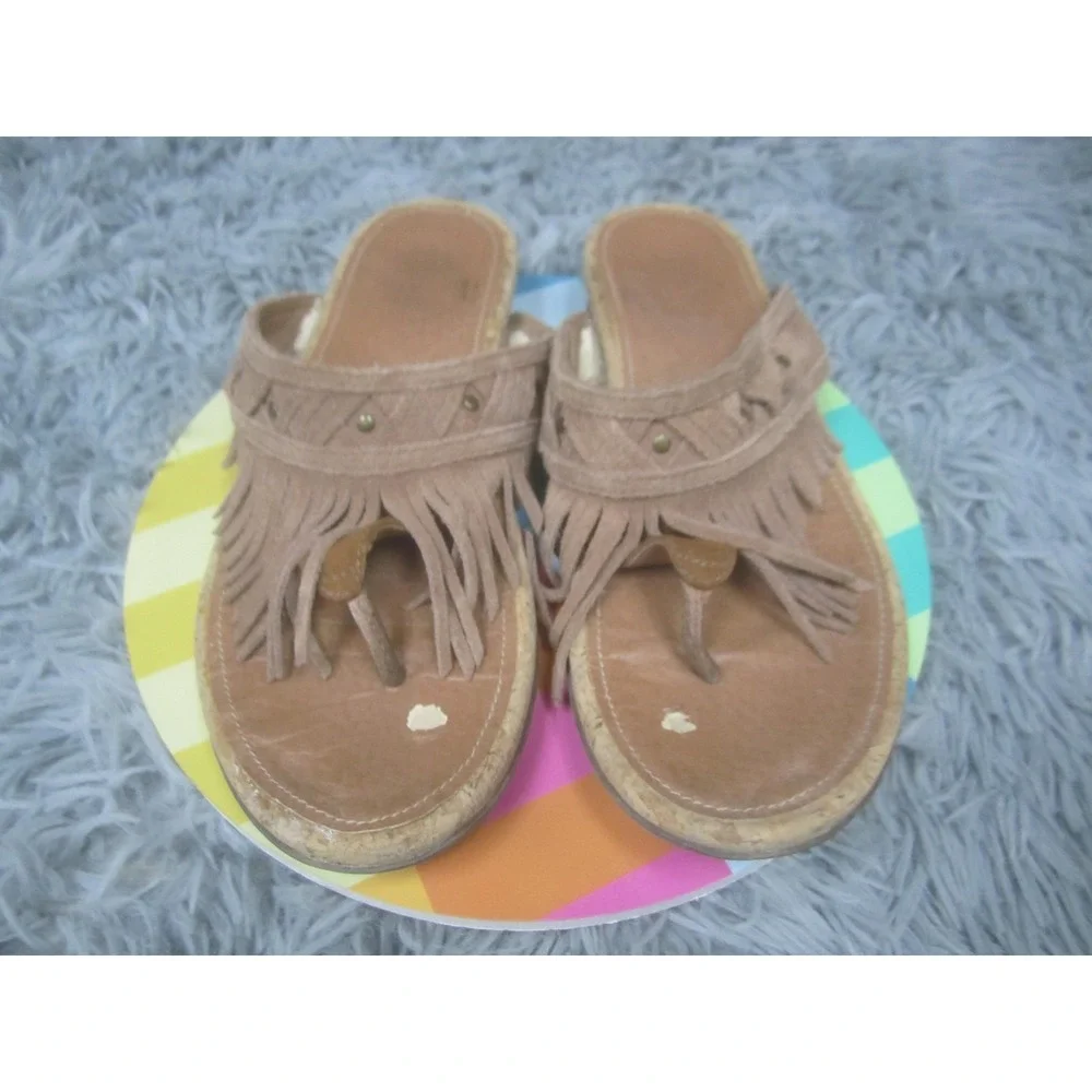 Yellow Box Sandals Womens Size 8 Brown Suede Fringe Thong Cork Wedge Slip On - Picture 2 of 8